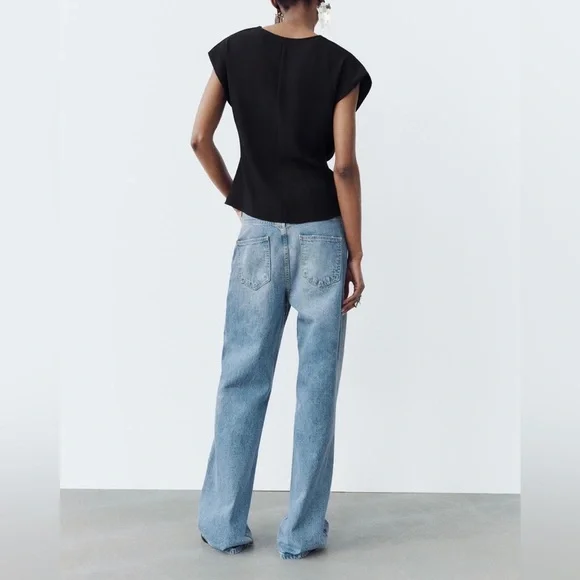 ZARA KNOTTED CREPE TOP
Color: Black - Picture 5 of 6